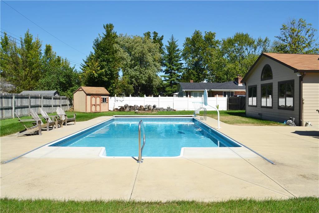6352 Breamore Road Indianapolis, IN 46220 - Photo 4 of 23