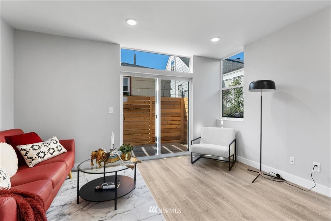 729 North 70th Street Seattle, WA 98103 - Photo 14 of 37 Gallery Image 14