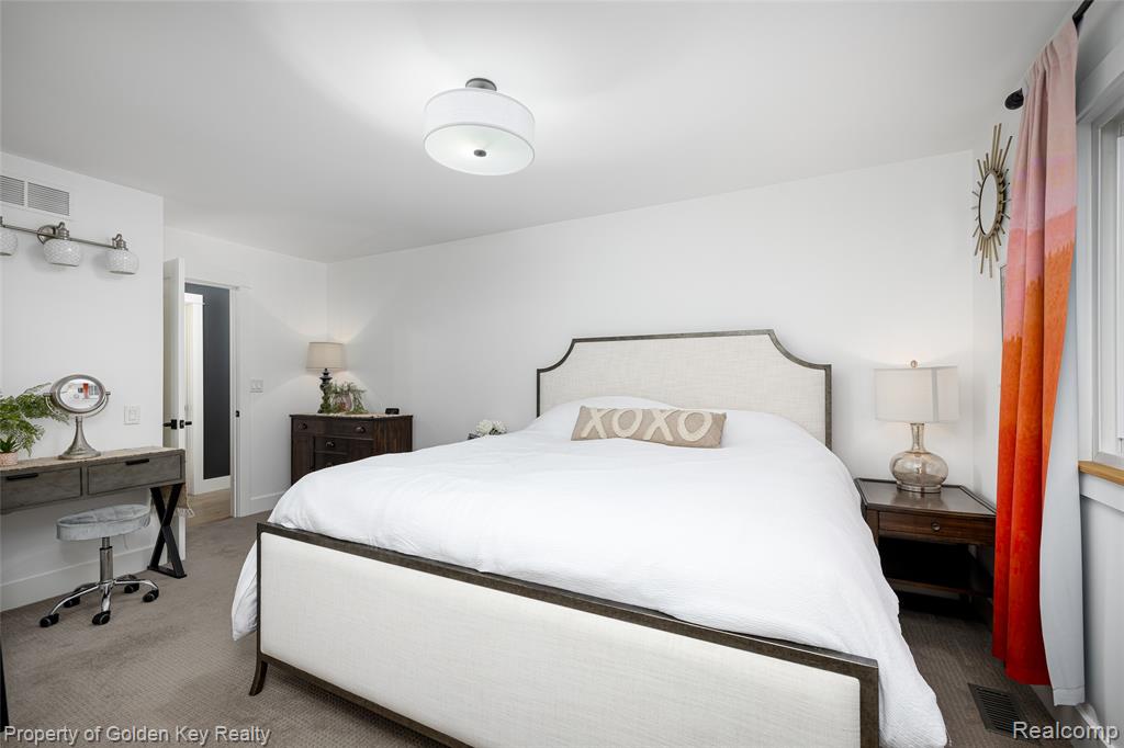 16042 Newburgh Road Livonia, MI 48154 - Photo 17 of 23 Gallery Image 17