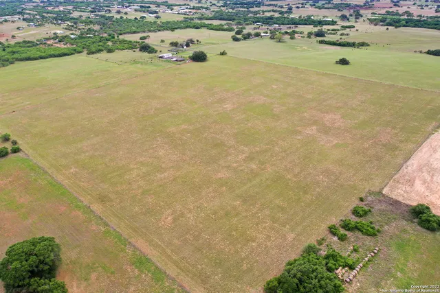 $1,200,000 | 13857 Highway 87, Adkins, TX 78101