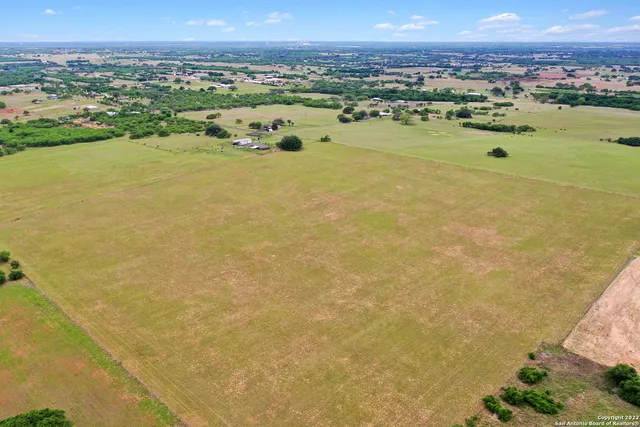 $1,200,000 | 13857 Highway 87, Adkins, TX 78101