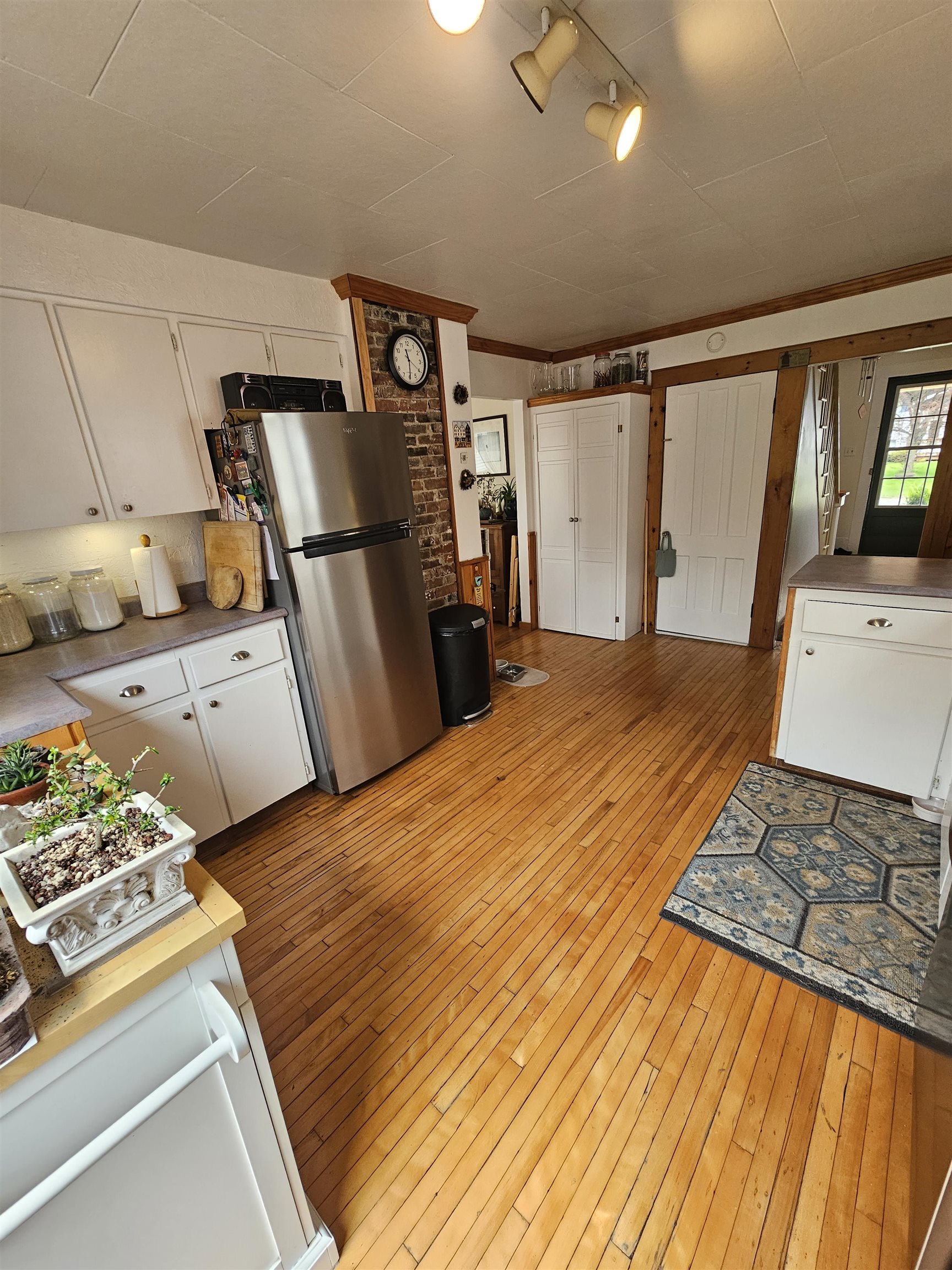 74 North Pleasant Street Troy, VT 05859 - Photo 11 of 57