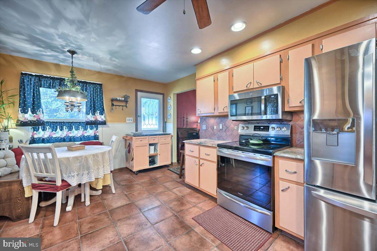 215 Orchard Road New Cumberland, PA 17070 - Photo 14 of 42 Gallery Image 14