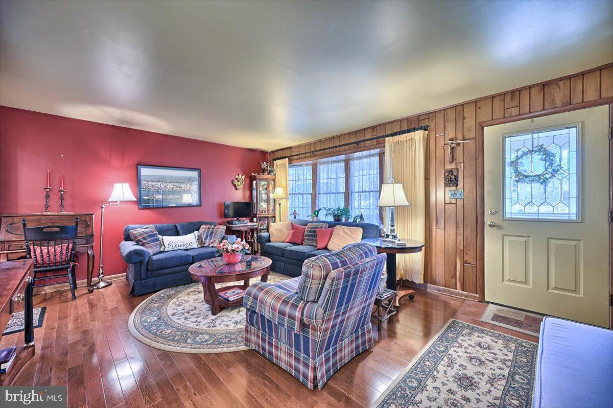 215 Orchard Road New Cumberland, PA 17070 - Photo 2 of 42 Gallery Image 2
