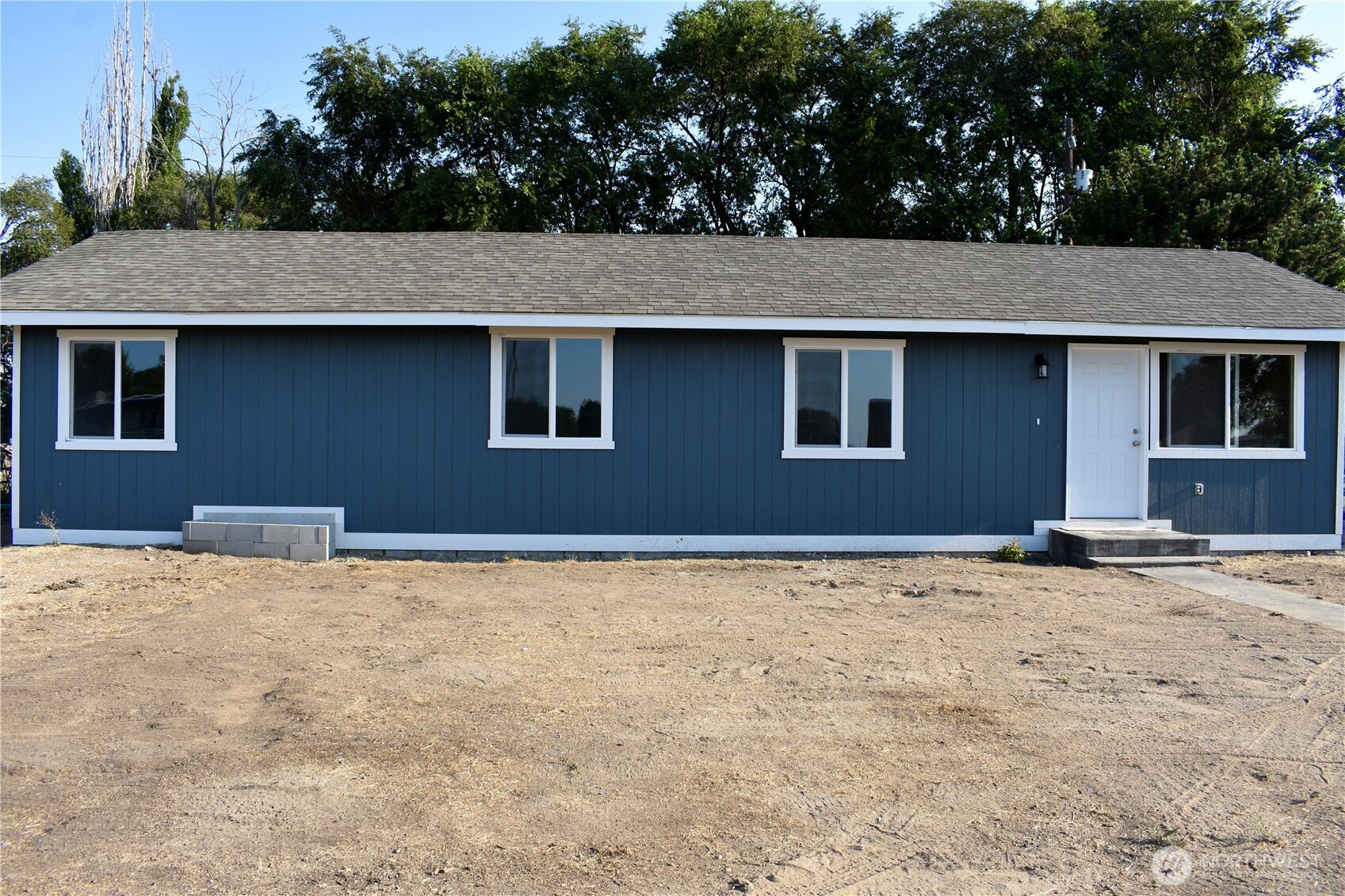 9854 Apple Road Northeast Moses Lake, WA 98837 - Photo 1 of 10