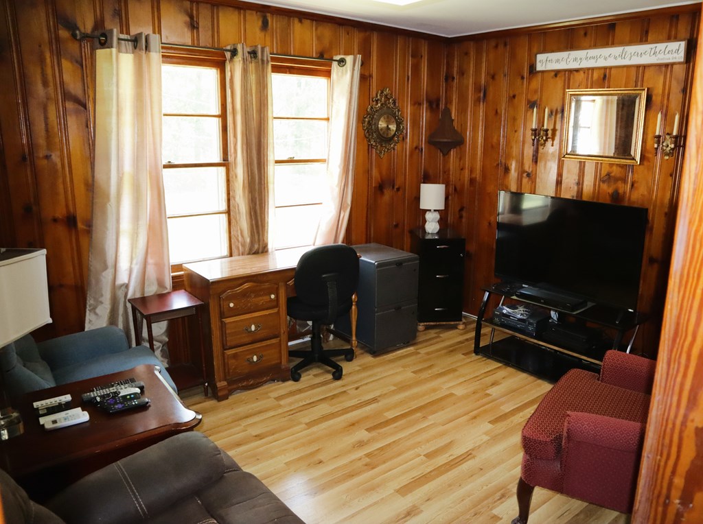700 Rice Street Calhoun Falls, SC 29628 - Photo 8 of 21