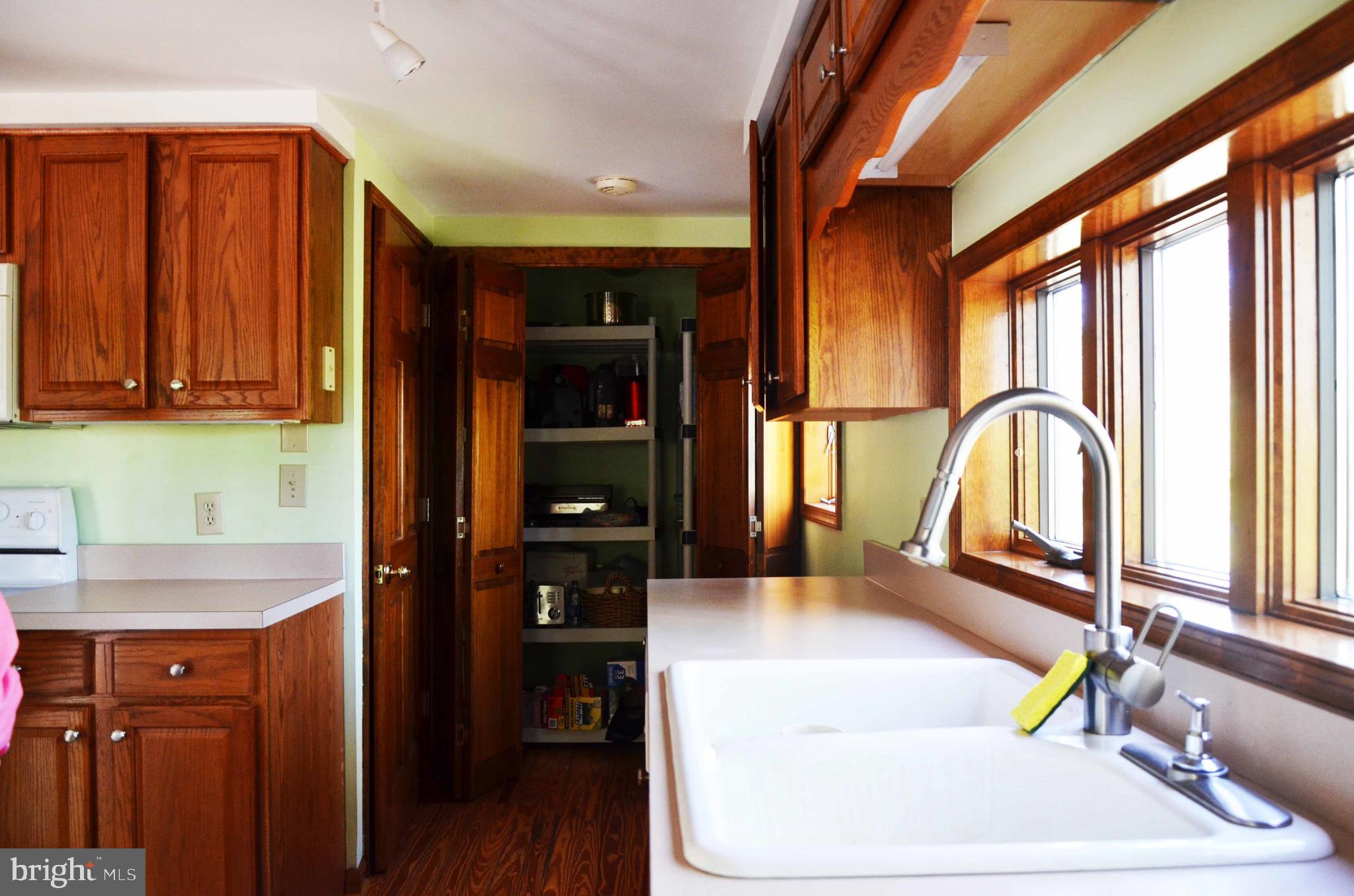 6137 Caledon Road King George, VA 22485 - Photo 29 of 45 Kitchen with Pantry