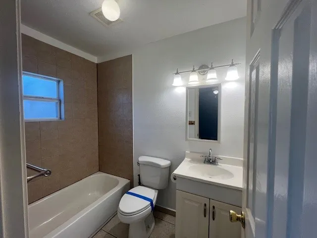 $1,100 | 4721 9th Street, Unit A, Bacliff, TX 77518