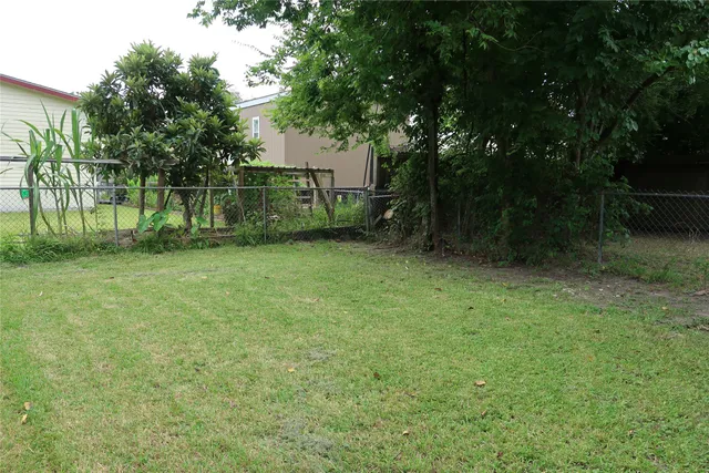 $1,100 | 4721 9th Street, Unit A, Bacliff, TX 77518