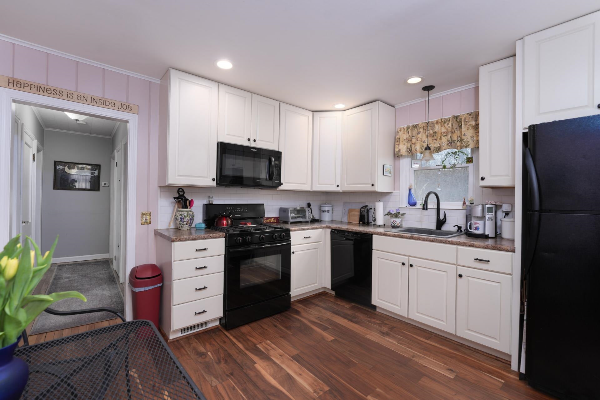 5 Lapointe Street Winooski, VT 05404 - Photo 4 of 40