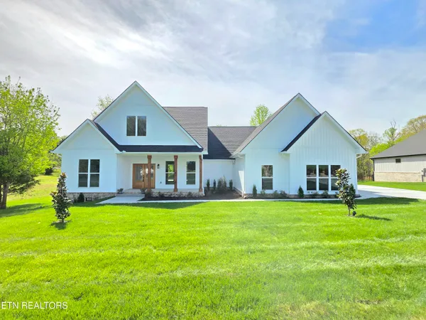 $799,900 | 122 Walelu Trail, Vonore, TN 37885