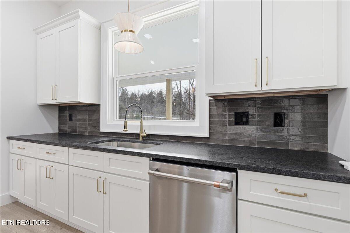 122 Walelu Trail Vonore, TN 37885 - Photo 12 of 57 Leathered granite