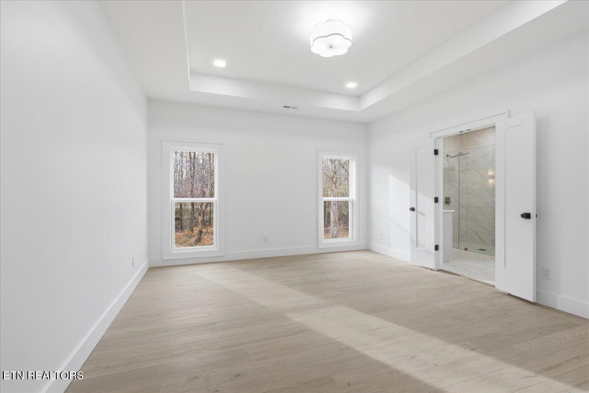 122 Walelu Trail Vonore, TN 37885 - Photo 19 of 57 Master Bedroom