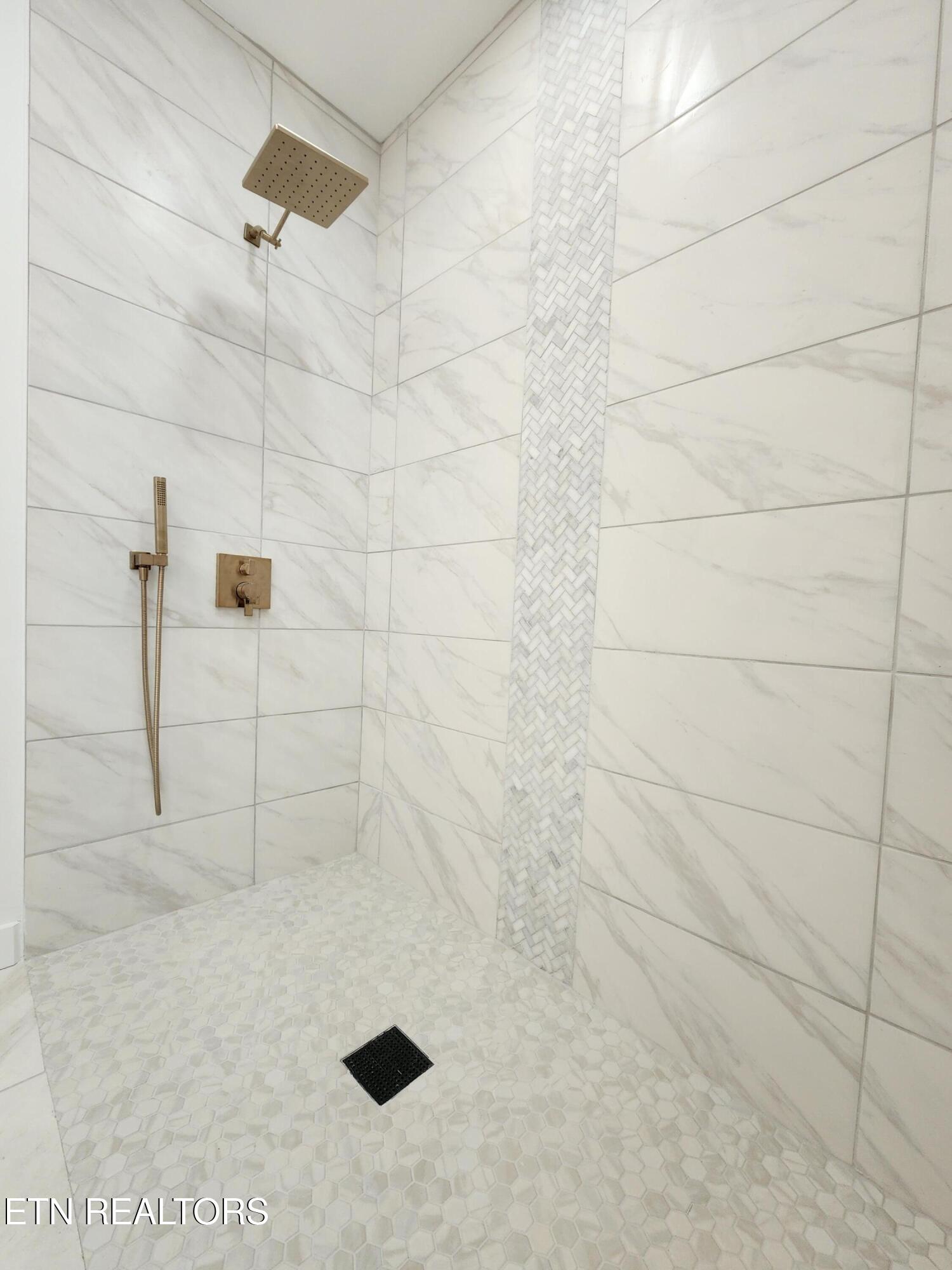 122 Walelu Trail Vonore, TN 37885 - Photo 24 of 57 Primary zero threshold walk-in shower