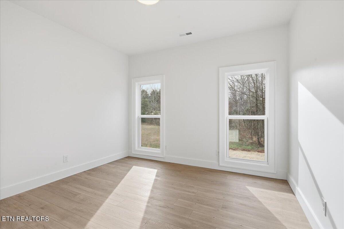 122 Walelu Trail Vonore, TN 37885 - Photo 32 of 57 Bedroom #4 w/ ensuite