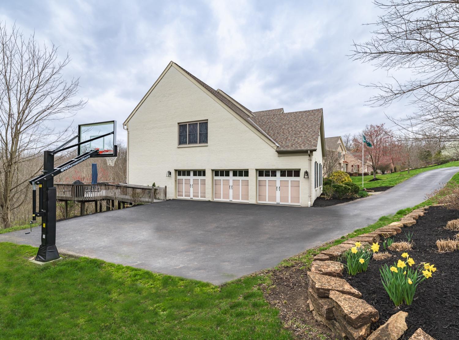 587 Ridgestone Cincinnati, OH 45255 - Photo 40 of 43 Gallery Image 40