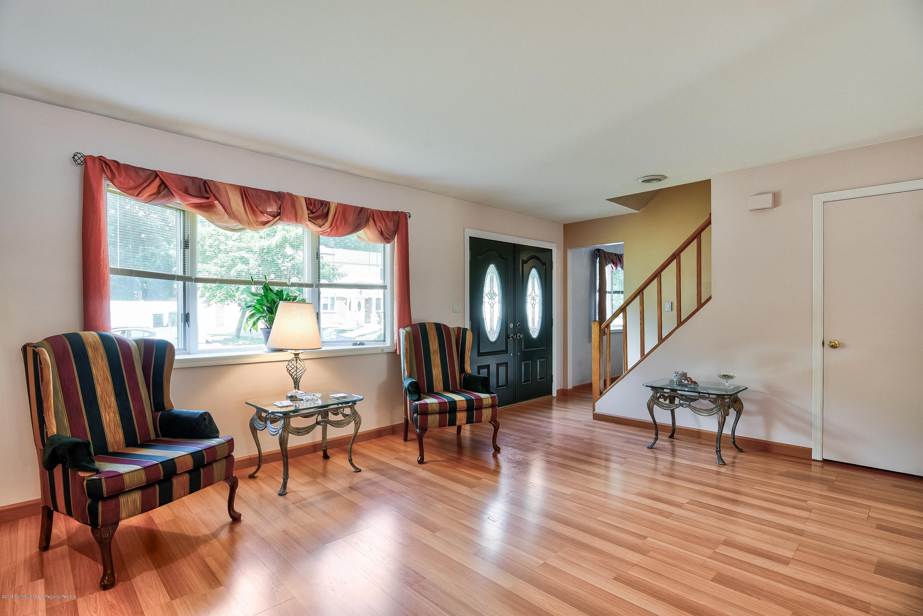 20 Minuteman Road Hazlet, NJ 07730 - Photo 3 of 23 004_Living Room