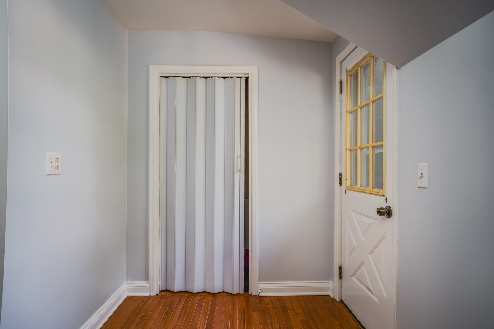 37902 North West Street Spring Grove, IL 60081 - Photo 23 of 26 a view of walk in closet