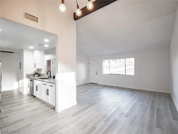 $1,779 | 4386 Caliente Street, Las Vegas, NV 89119