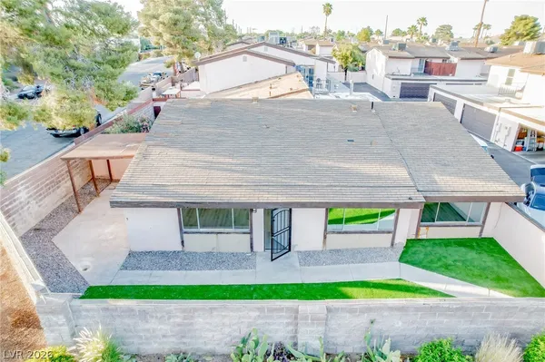 $1,779 | 4386 Caliente Street, Las Vegas, NV 89119