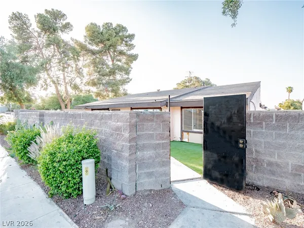 $1,779 | 4386 Caliente Street, Las Vegas, NV 89119