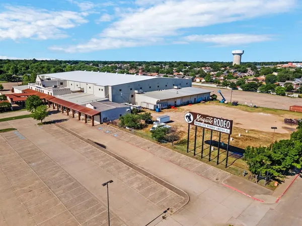 $319,164 | 7337 Spicebush Drive, Krum, TX 76249