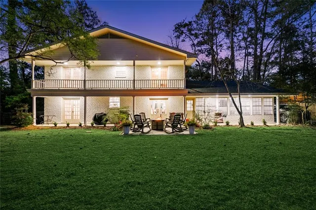 $575,000 | 163 Tchefuncte Drive, Covington, LA 70433