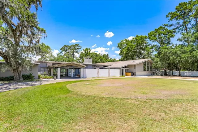 $575,000 | 163 Tchefuncte Drive, Covington, LA 70433