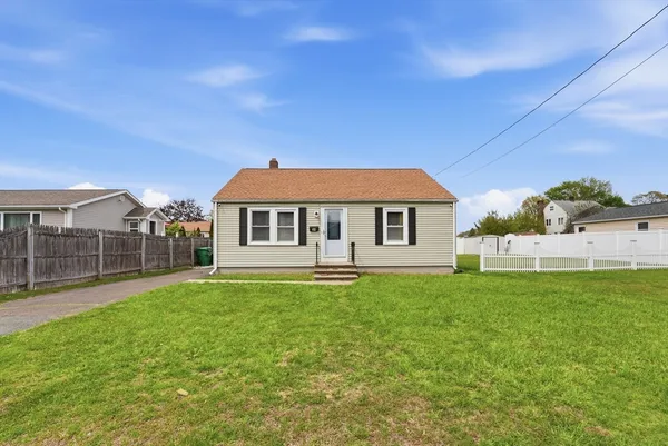 $289,900 | 54 Shaw Park Avenue, Chicopee, MA 01013