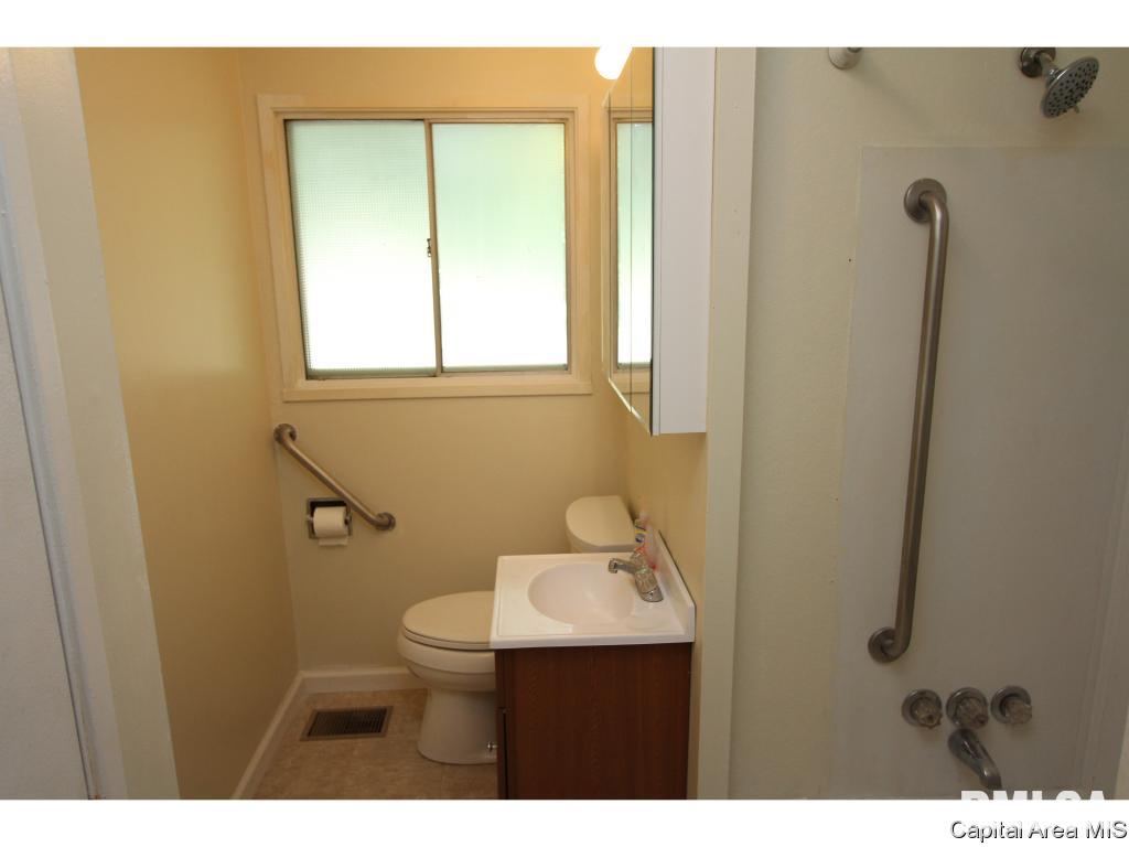 1222 North New Street Springfield, IL 62702 - Photo 16 of 24