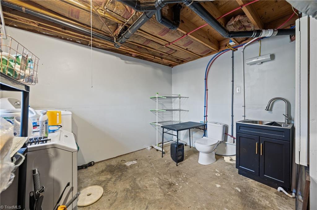 931 Ransom Road Winston-Salem, NC 27106 - Photo 24 of 48 Laundry area/washroom in the basement.