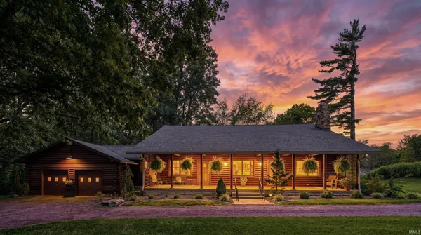 $569,900 | 4800 Hoelscher Boulevard, Evansville, IN 47712