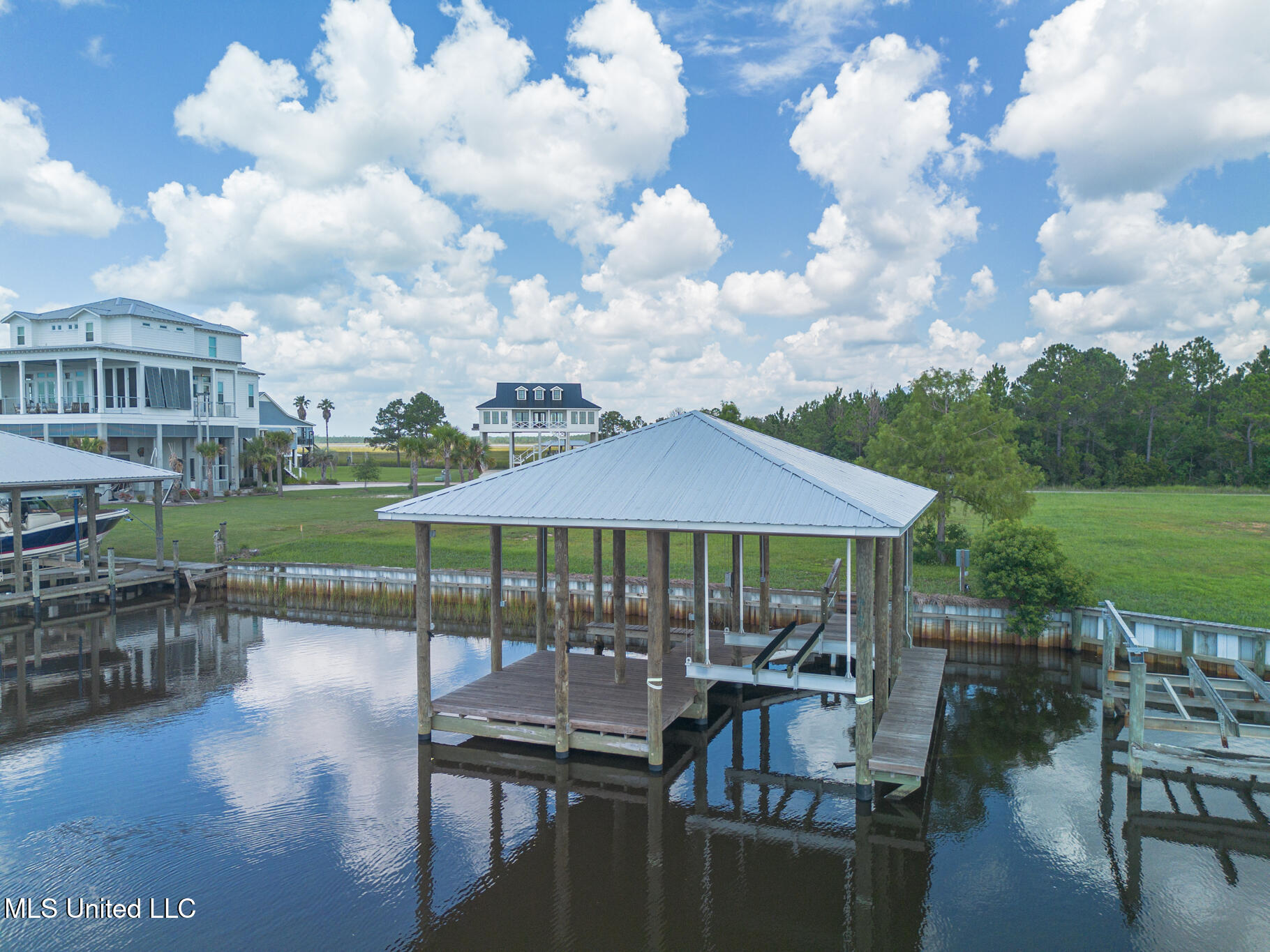 328 Puunani Place Diamondhead, MS 39525 - Photo 12 of 15 22DH-10