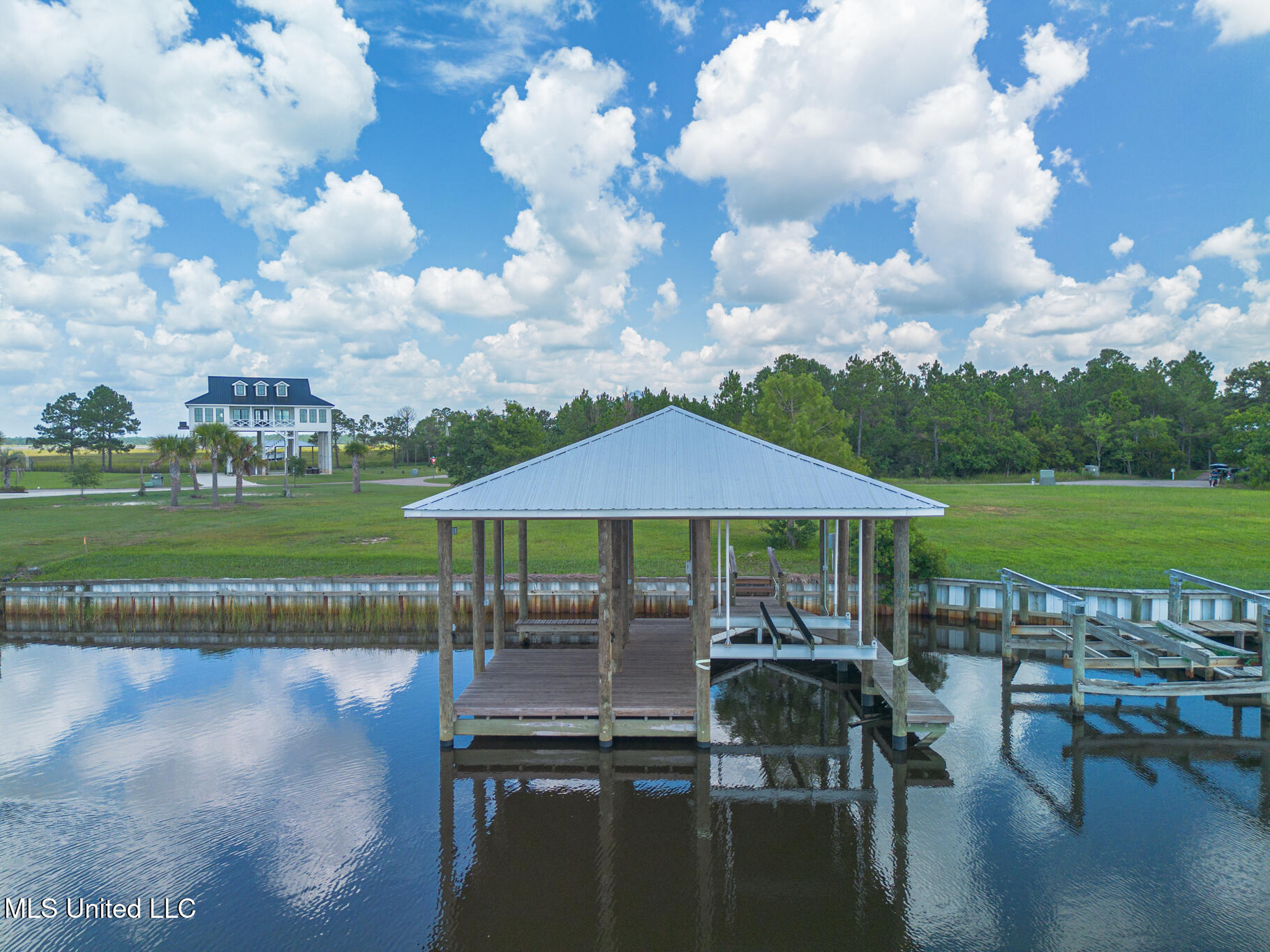 328 Puunani Place Diamondhead, MS 39525 - Photo 13 of 15 22DH-11