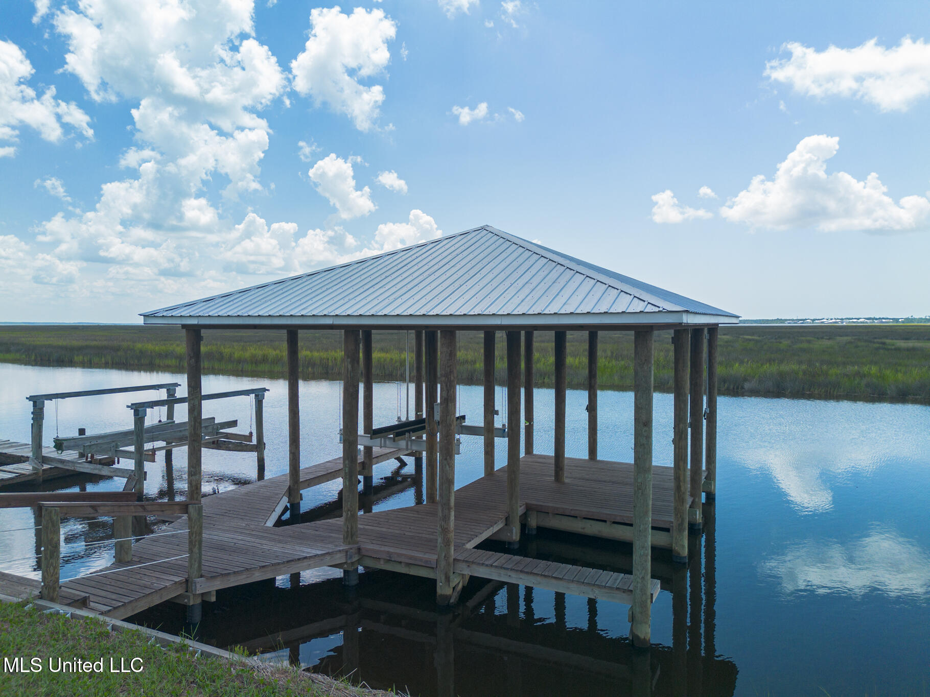 328 Puunani Place Diamondhead, MS 39525 - Photo 14 of 15 22DH-12