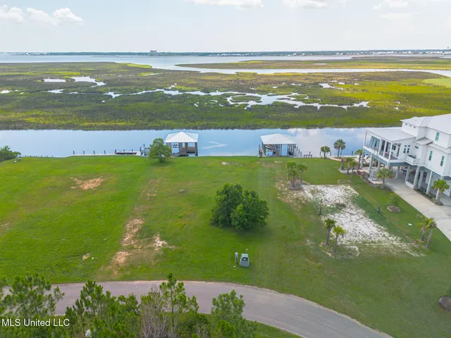 $320,000 | 328 Puunani Place, Diamondhead, MS 39525