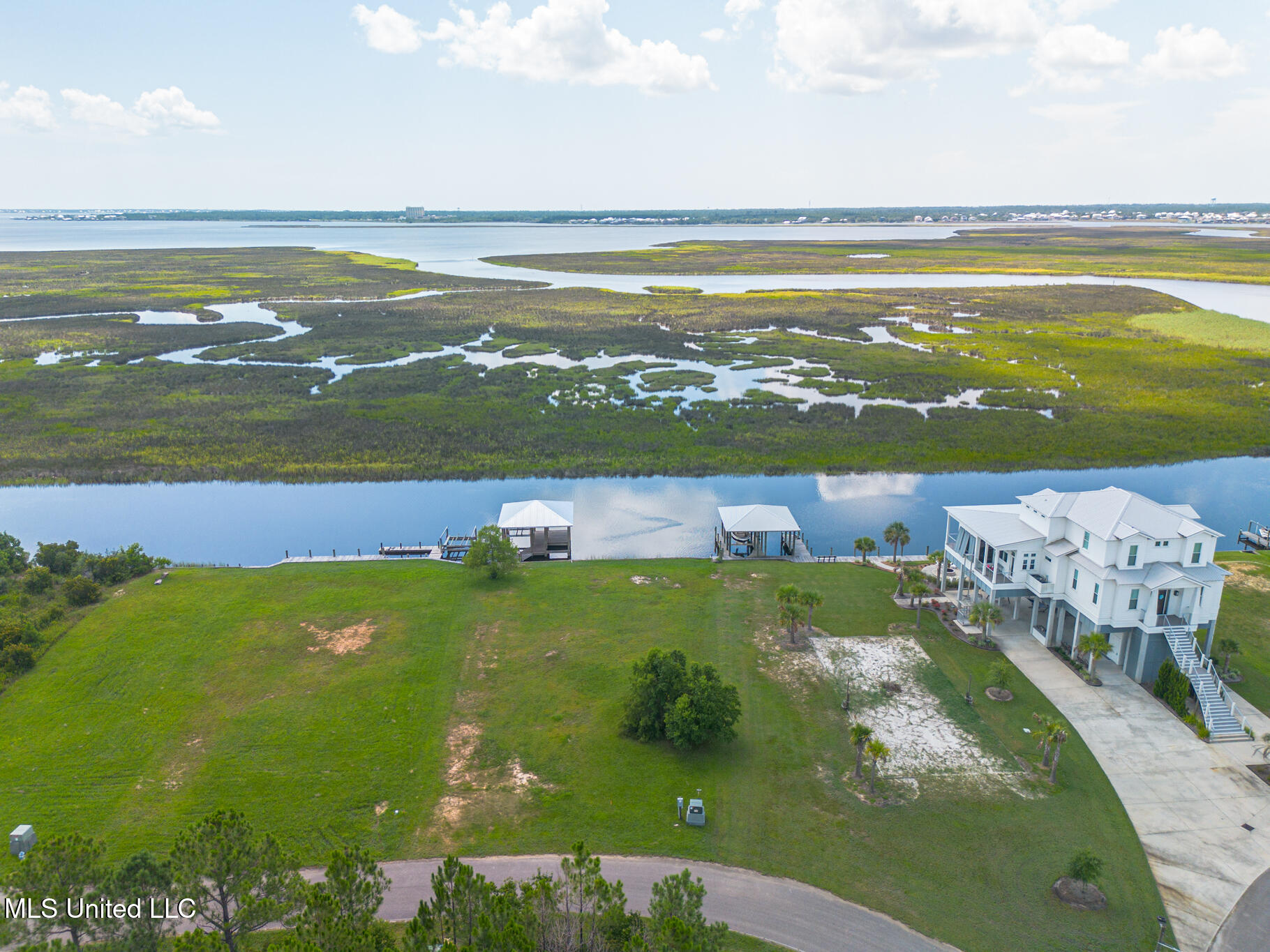 328 Puunani Place Diamondhead, MS 39525 - Photo 6 of 15 22DH-4