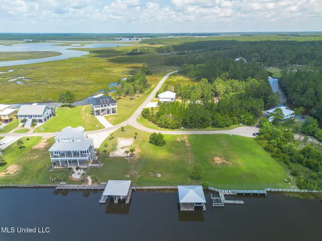 $320,000 | 328 Puunani Place, Diamondhead, MS 39525