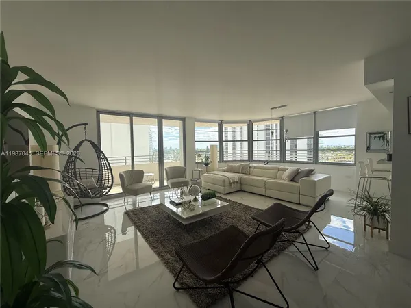 $5,000 | 5555 Collins Avenue, Unit 8R, Miami Beach, FL 33140