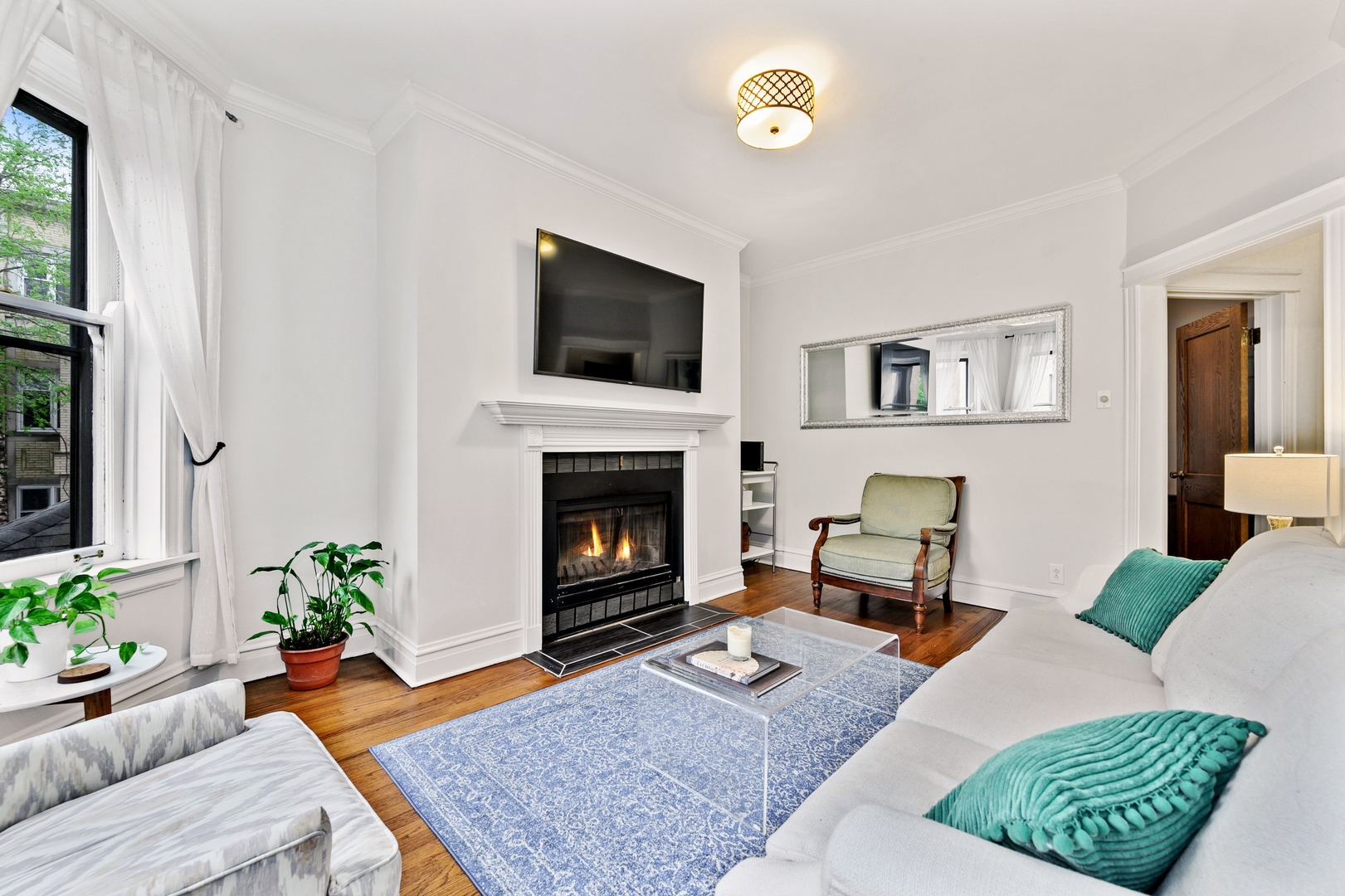 445 West Surf Street, Unit 2 Chicago, IL 60614 - Photo 3 of 15