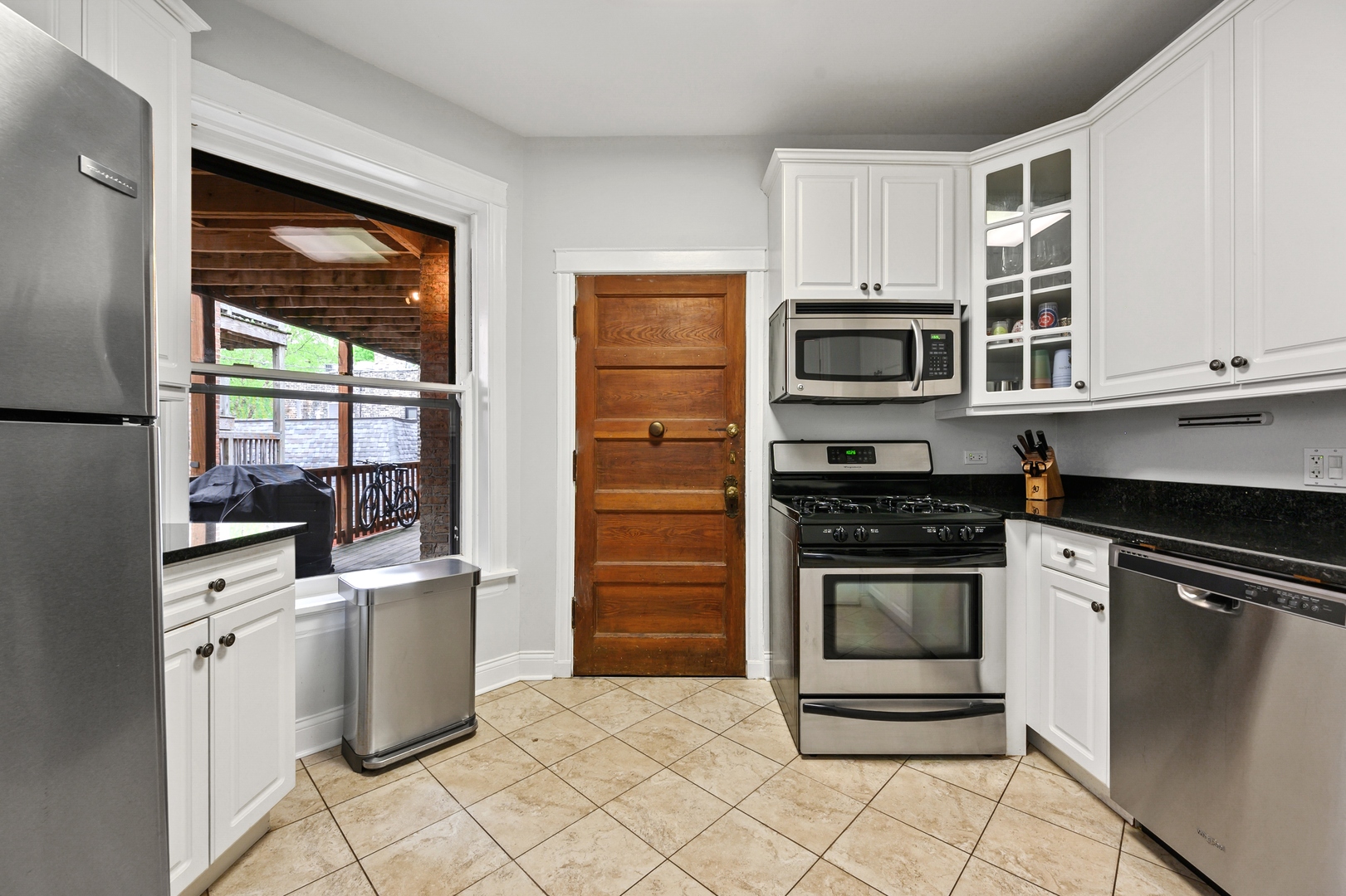 445 West Surf Street, Unit 2 Chicago, IL 60614 - Photo 8 of 15