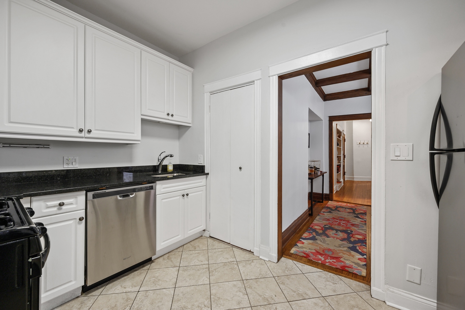 445 West Surf Street, Unit 2 Chicago, IL 60614 - Photo 9 of 15