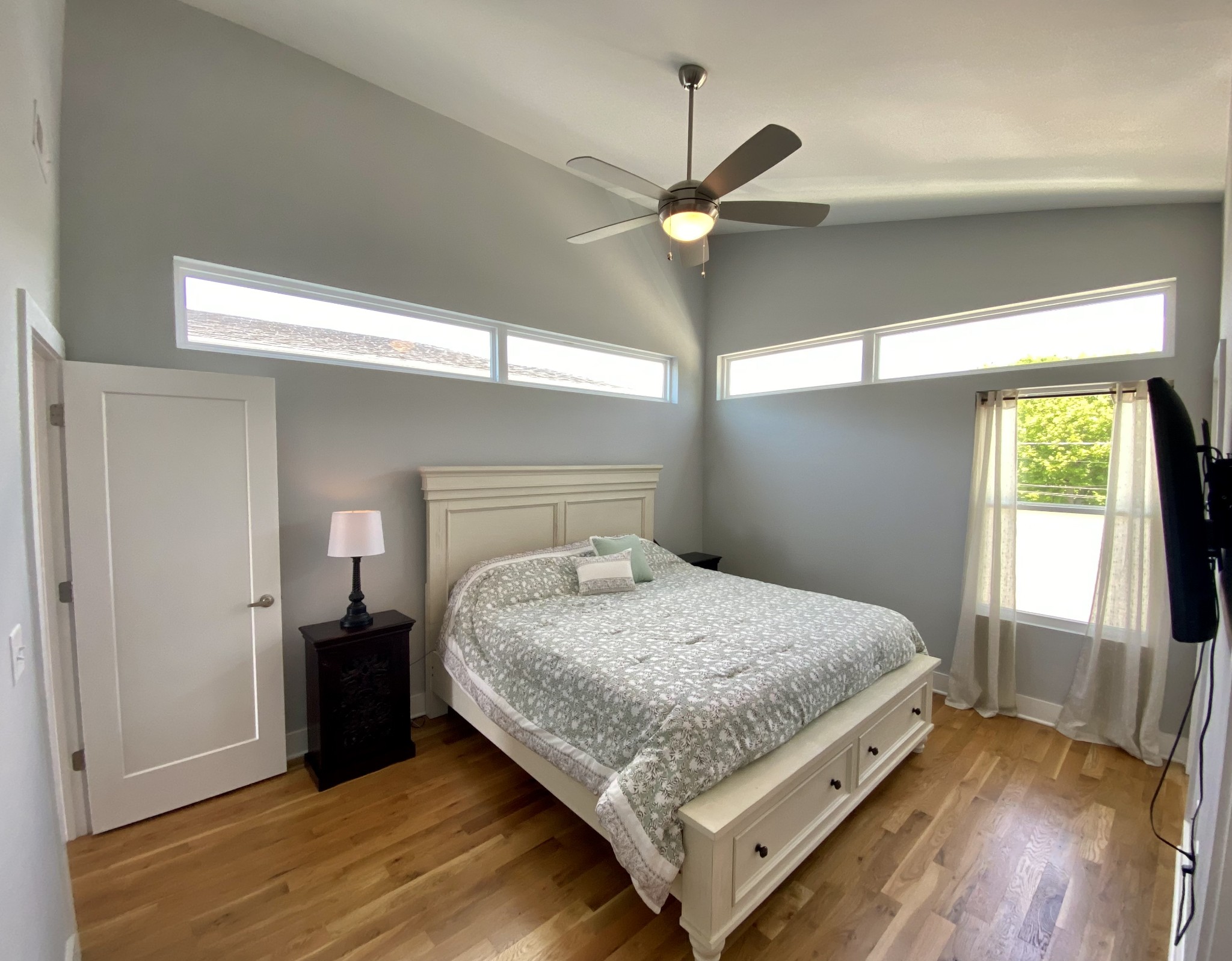 200 B Sunset Drive Nashville, TN 37207 - Photo 17 of 31 a bedroom with a bed and window