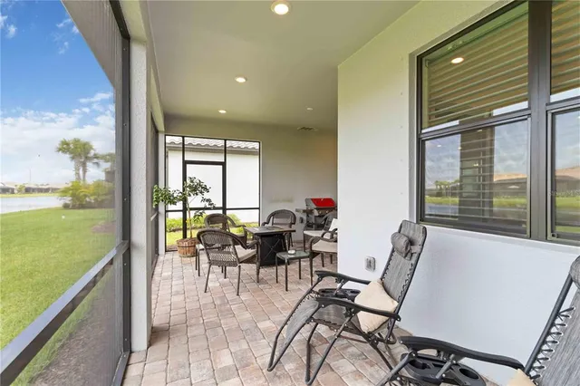a view of a livingroom and dining room