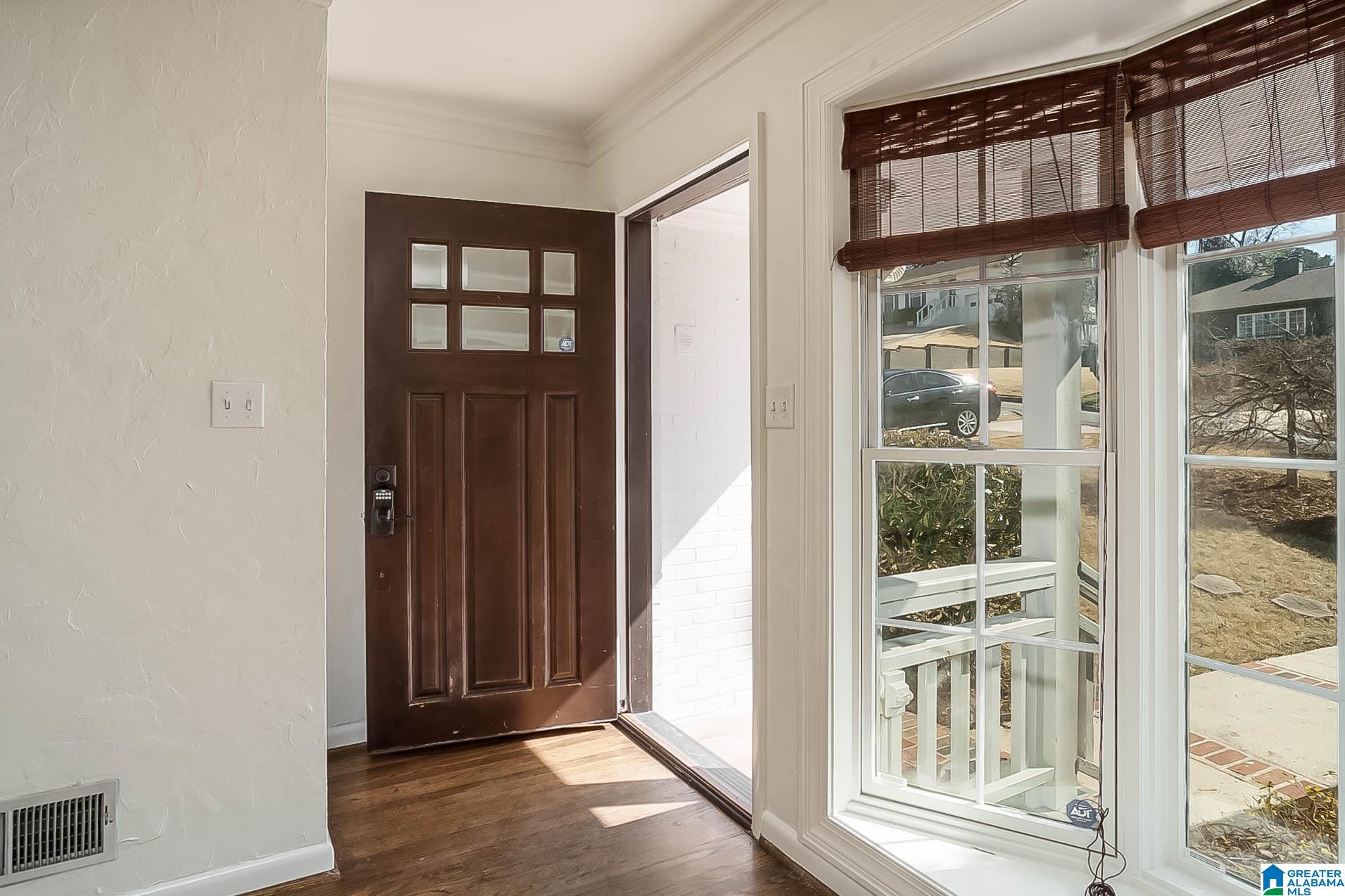 418 Devon Drive Birmingham, AL 35209 - Photo 3 of 45