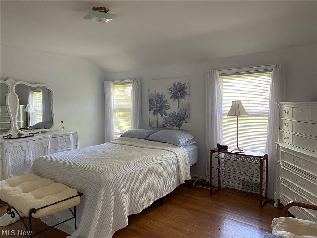 16024 Brewster Road Cleveland, OH 44112 - Photo 7 of 27 Yes, original hardwood floors