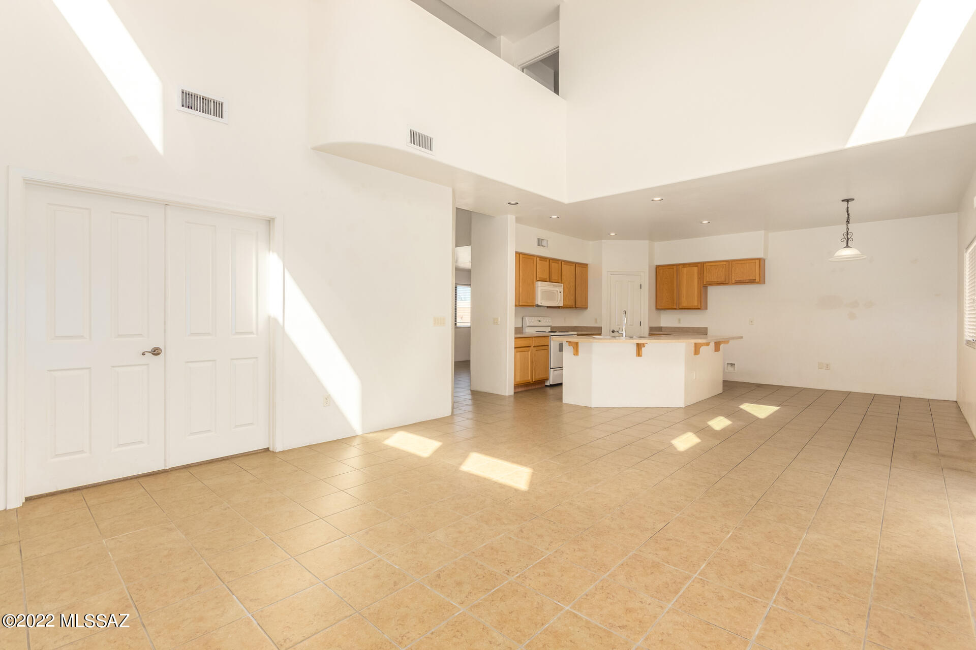 207 South Fresno Spring Way Tucson, AZ 85748 - Photo 8 of 32