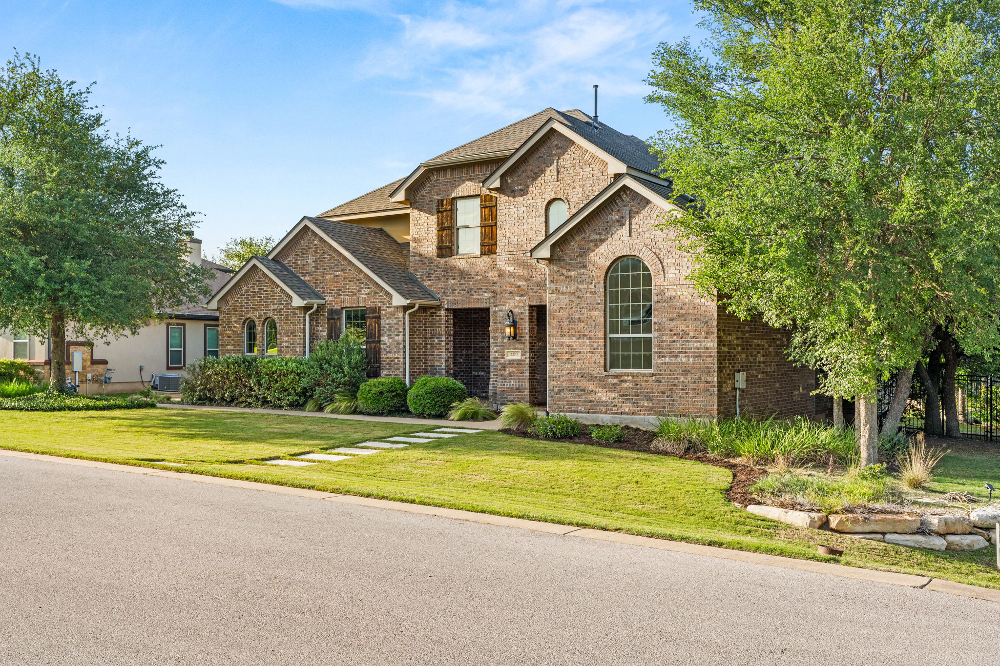 2201 Quarry Loop Leander, TX 78641 - Photo 2 of 40