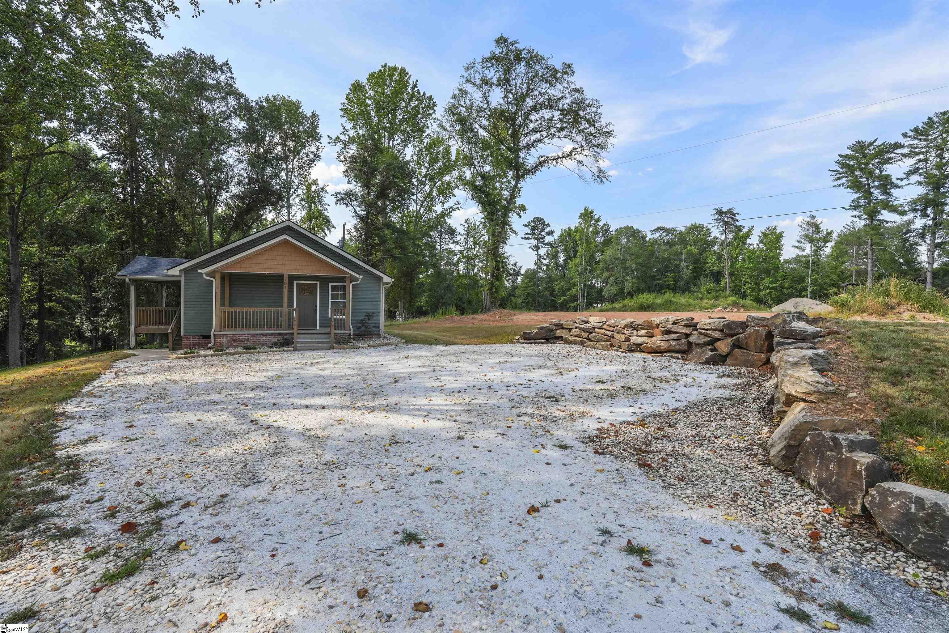 701 Old Saluda Dam Road Easley, SC 29640 - Photo 4 of 30