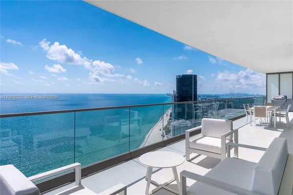 $38,700 | 18975 Collins Avenue, Unit 4600, Sunny Isles Beach, FL 33160